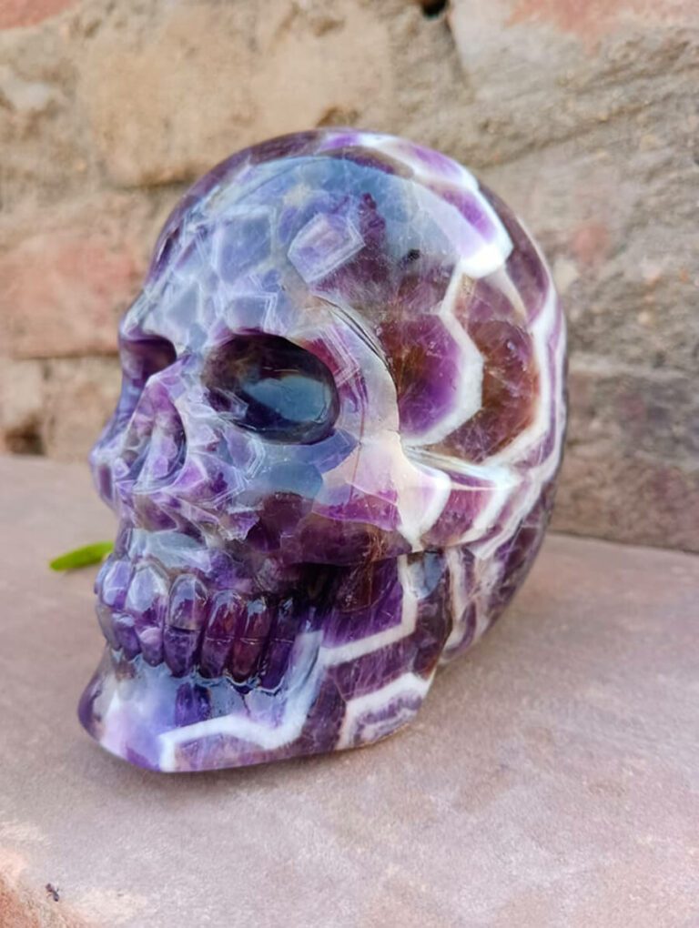 Chevron amethyst skull