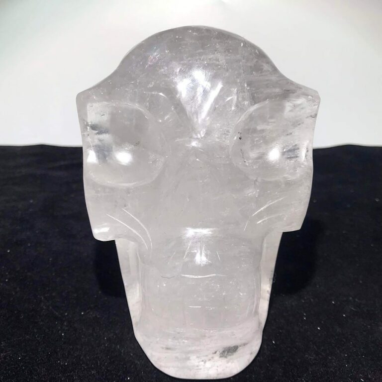 Extraterrestrial shaped rock crystal skull